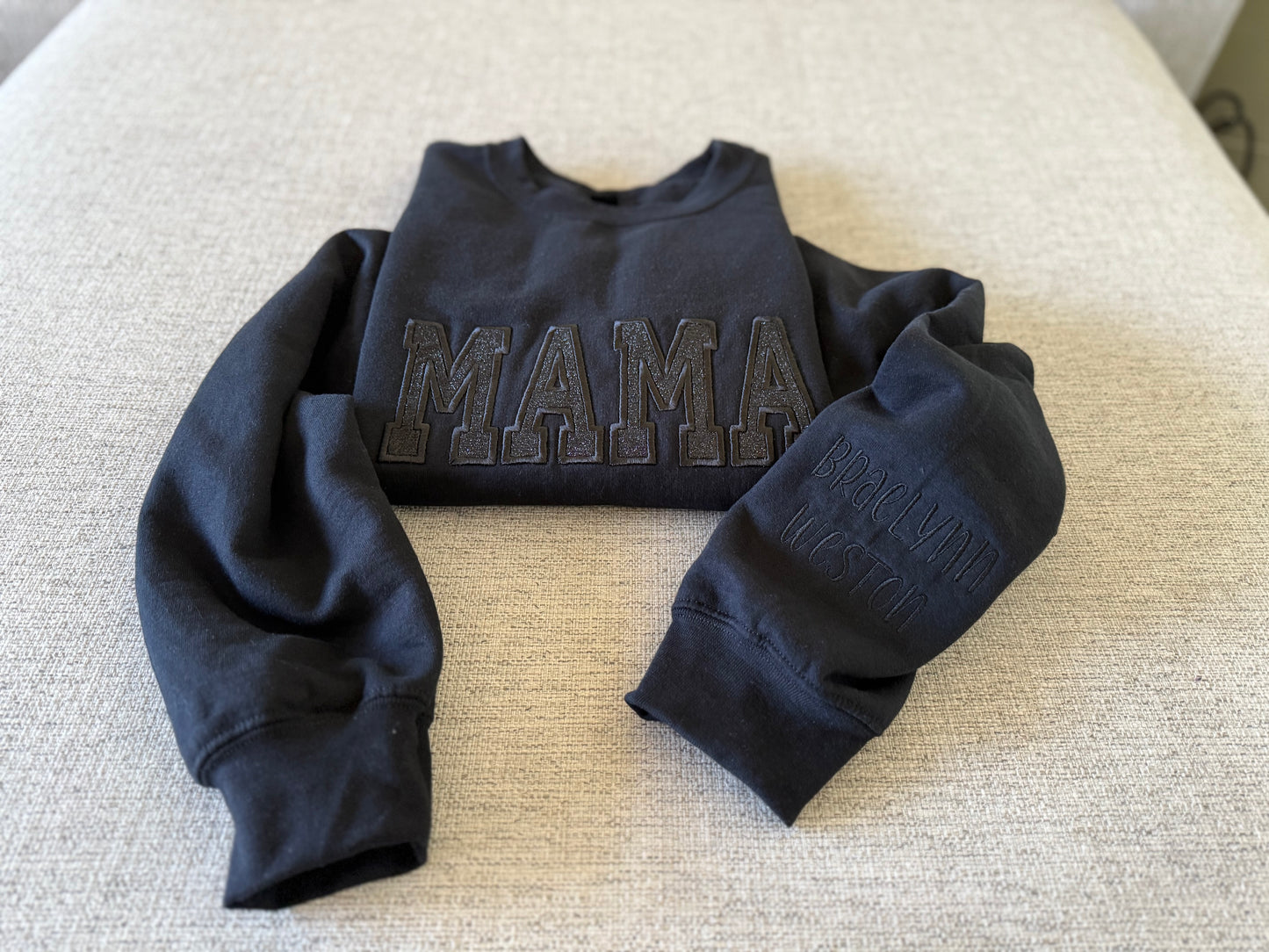 MAMA Crewneck
