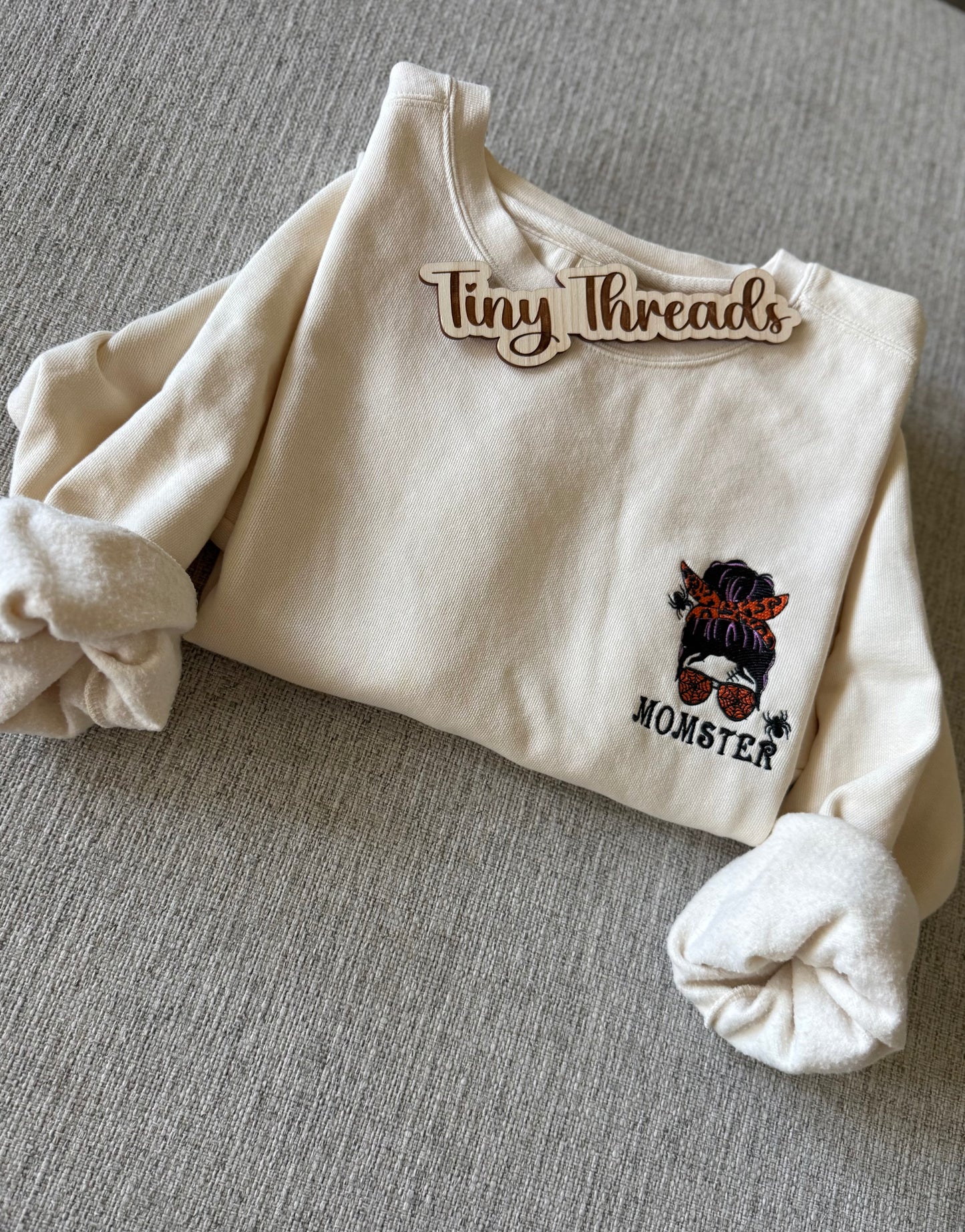 MOMSTER Crewneck